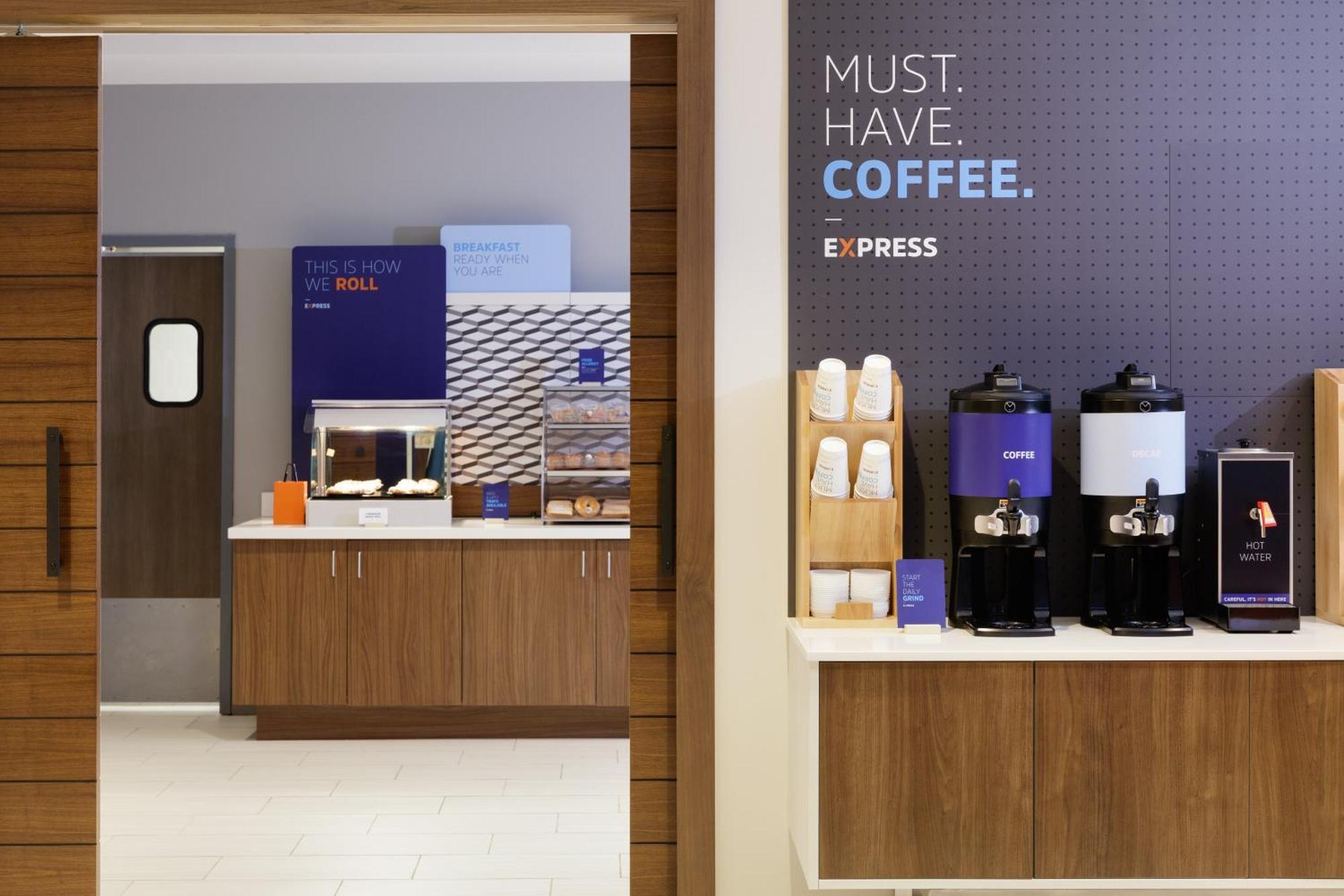 Holiday Inn Express & Suites Hawthorne - Elmsford North By Ihg מראה חיצוני תמונה