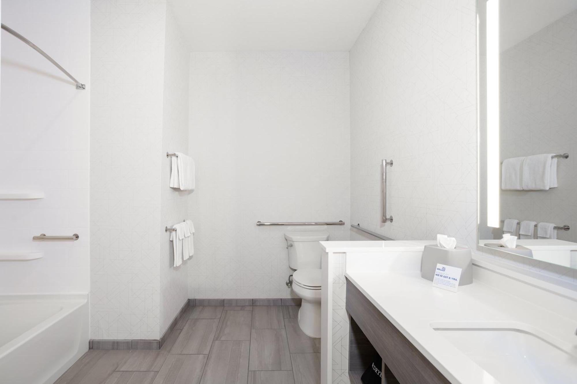 Holiday Inn Express & Suites Hawthorne - Elmsford North By Ihg מראה חיצוני תמונה